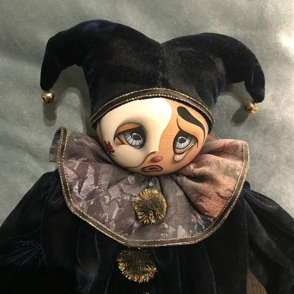 Hand painted musical clown collectible - Picture 8 of 10